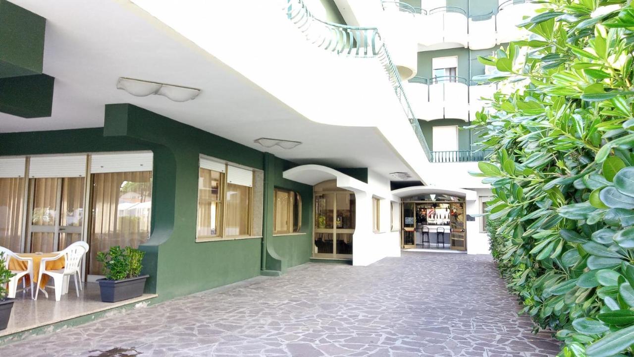 Hotel Meeting ベラーリア・イジェア・マリーナ エクステリア 写真